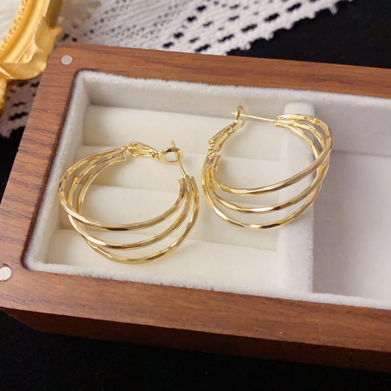 Elegant Triple Circle Metal Ear Cuff Earrings – Geometric Design