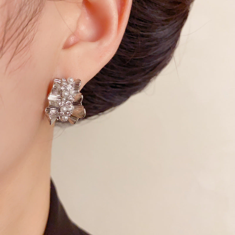 Elegant Zircon Pearl Ruffled Edge Hoop Earrings – Vintage Design