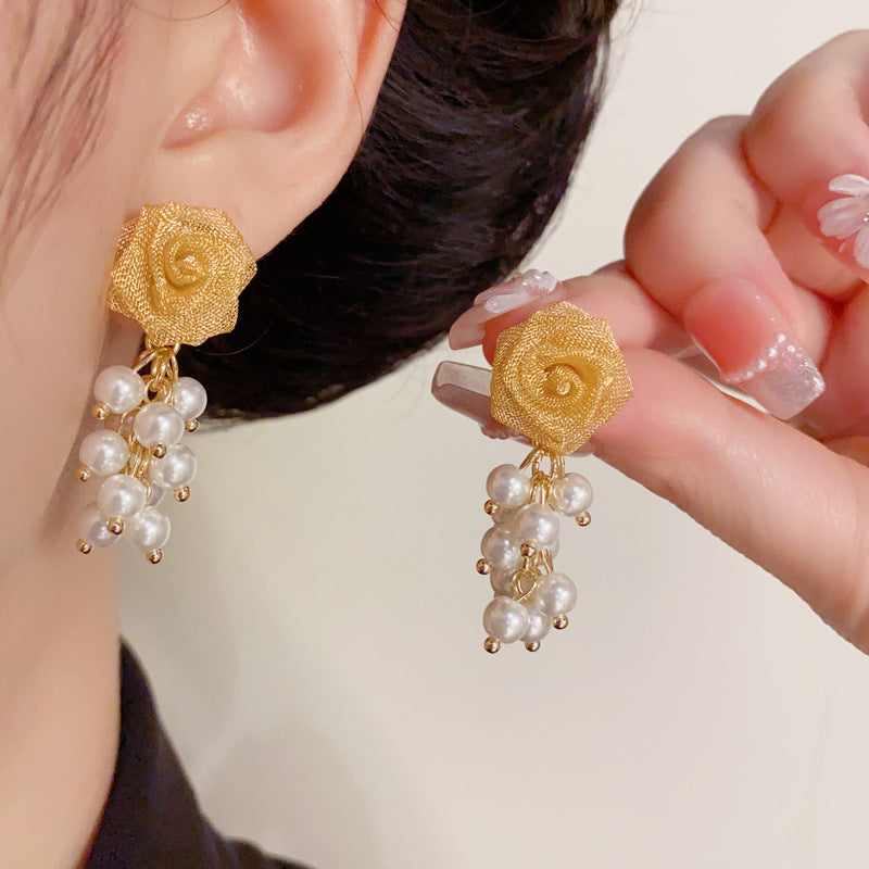 Luxury Mesh Rose & Pearl Tassel Drop Earrings – Elegant Floral Design