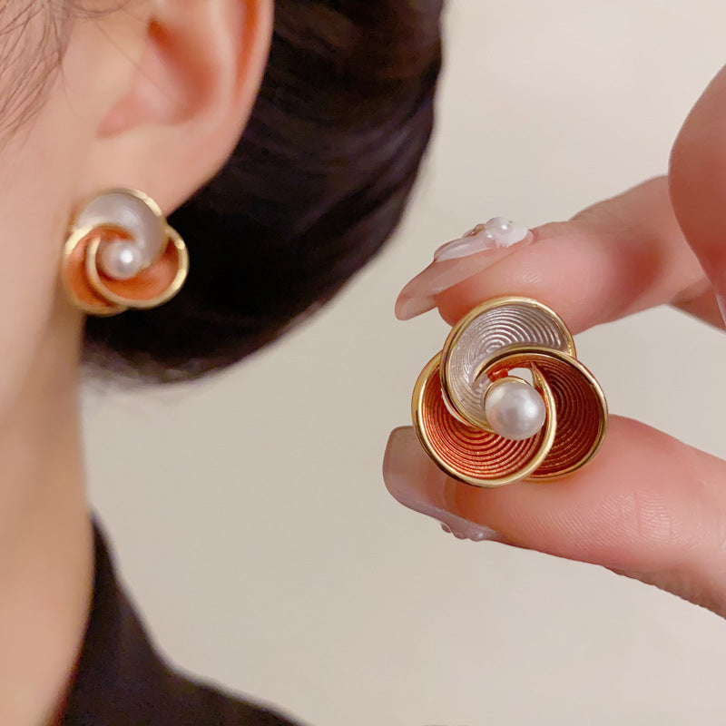 Luxury Gradient Petal Stud Earrings – Elegant Floral Design