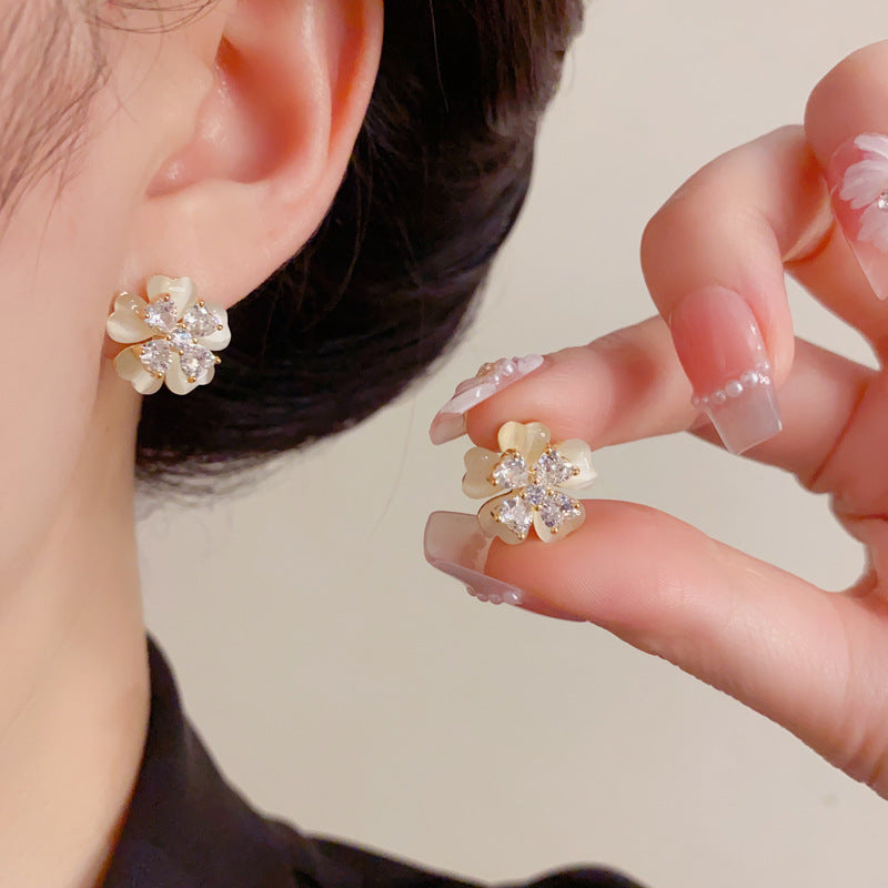 Eaioncol Four Leaf Clover CZ Stud Earrings Gold