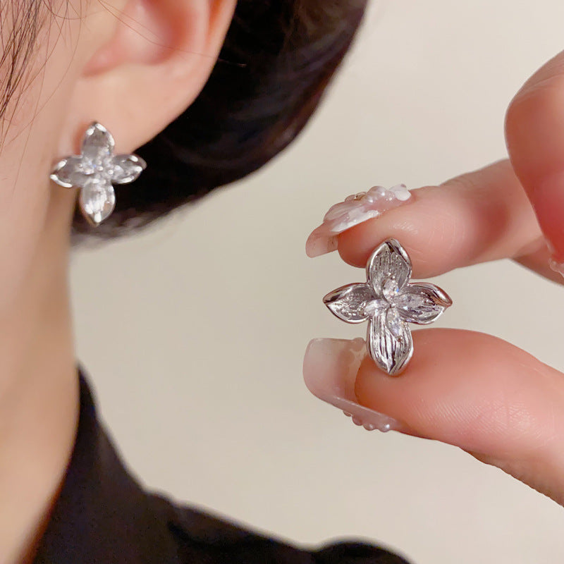 Elegant Zircon 3D Metal Petal Stud Earrings – Floral Design