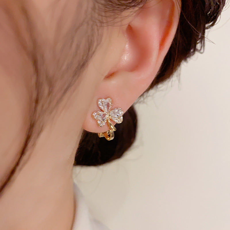 14K Gold-Plated Zircon Three-Leaf Flower Ear Clips - Chic Design