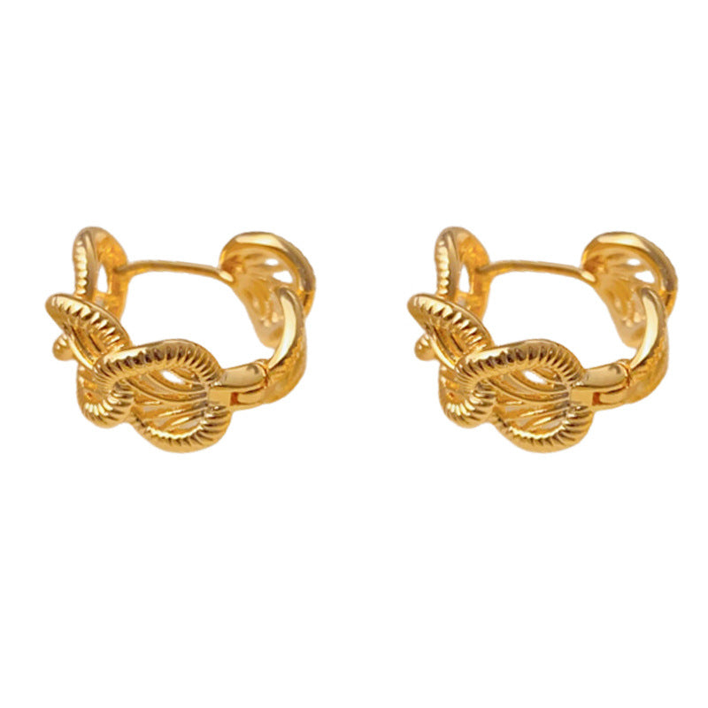 Elegant Twisted Hollow Metal Ear Cuff Earrings – Minimalist Design