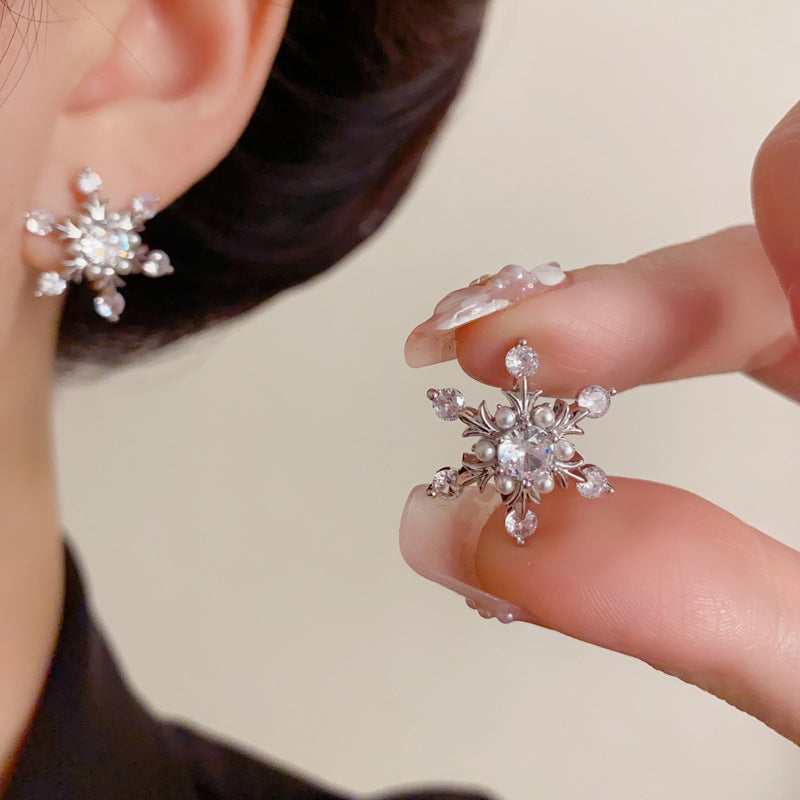 Elegant Full-Zircon Pearl Snowflake Stud Earrings – Sparkle Design