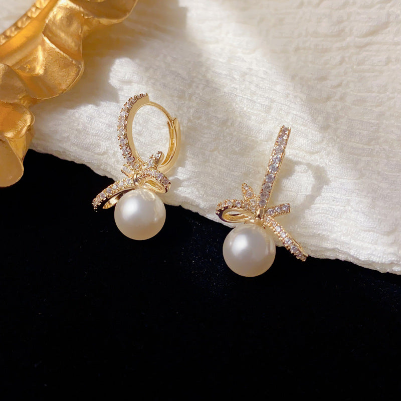 Luxury Zircon Bow Pearl Ear Cuff Earrings – Elegant Design