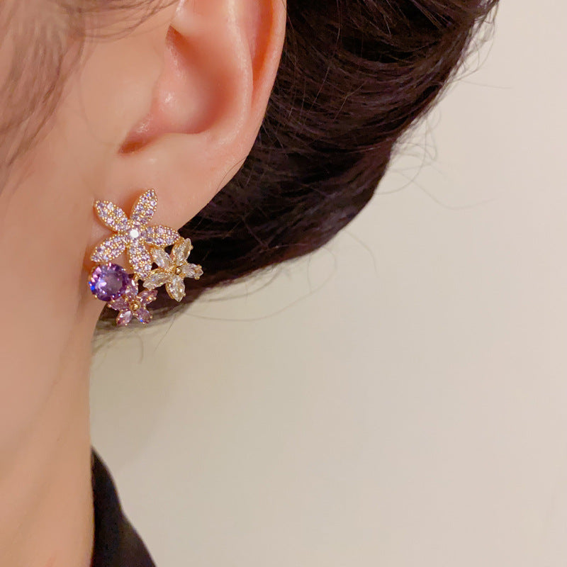 Luxury Full-Zircon Petal Stud Gold Earrings – Elegant Floral Design