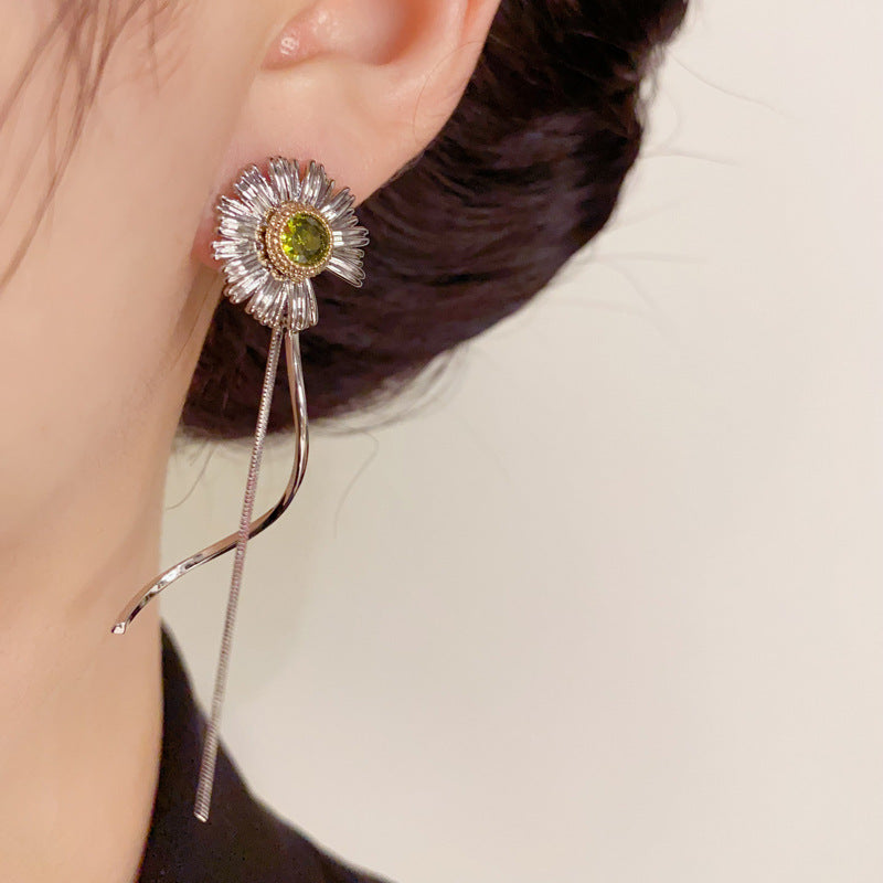 14K Gold-Plated Daisy Long Tassel Earrings - Elegant Floral Design