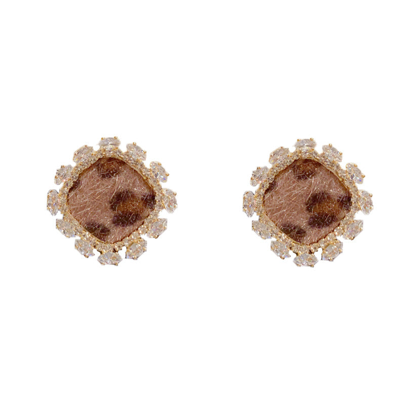 Elegant Leopard Pony Hair Rhombus Stud Earrings – Geometric Design