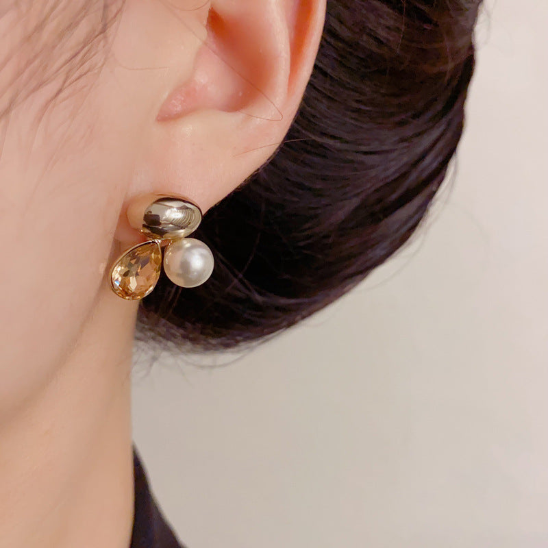 Luxury Oval Pearl Teardrop Stud Earrings – Elegant Minimalist Design