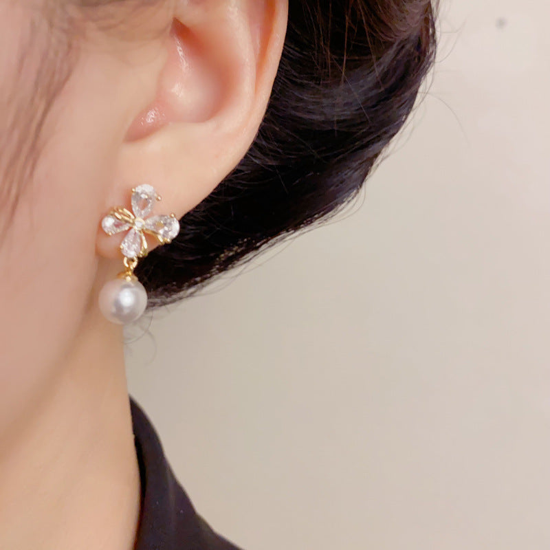 Elegant Four-Leaf Flower Pearl Drop Earrings – Gentle Floral Design