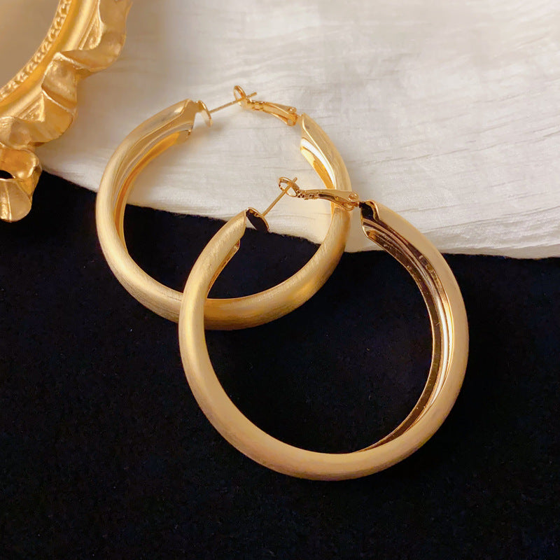 Luxury Wide Metal Geometric Hoop Earrings – Elegant Design