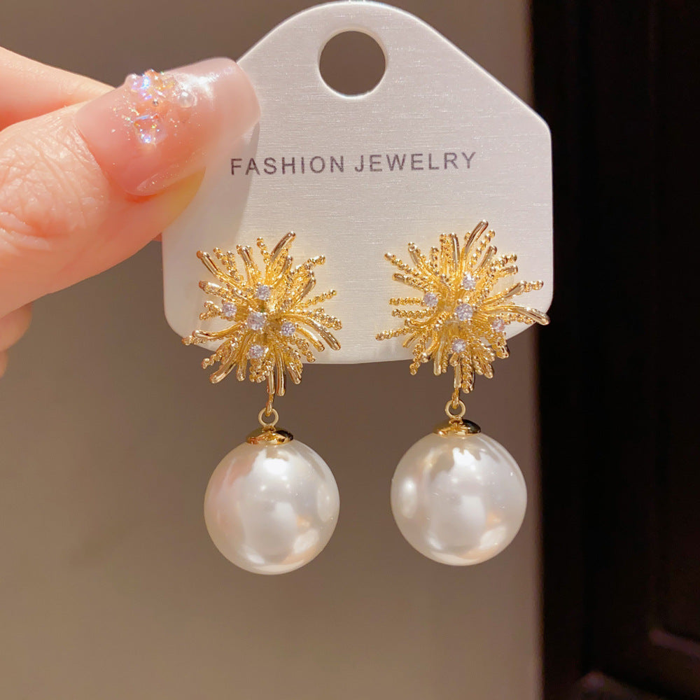 Eaioncol Geometric Petal Pearl Drop Earrings Gold