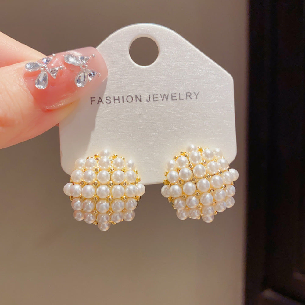Eaioncol Circle Pearl Stud Earrings Gold