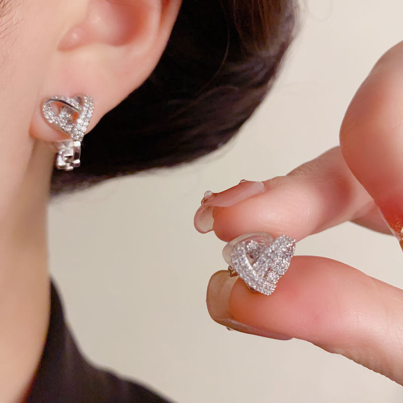 Elegant Full-Zircon Heart Ear Clip – Non-Piercing Clip-On Design