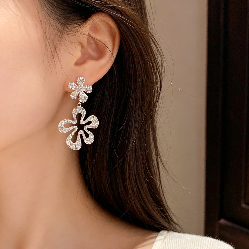 Eaioncol Openwork Floral Tassel Drop Earrings Gold Silver