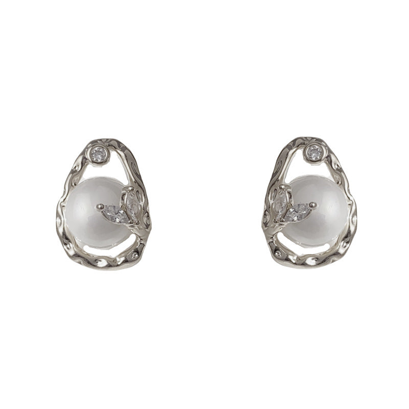 Luxury Zircon Metal Teardrop Pearl Stud Earrings – Geometric Design
