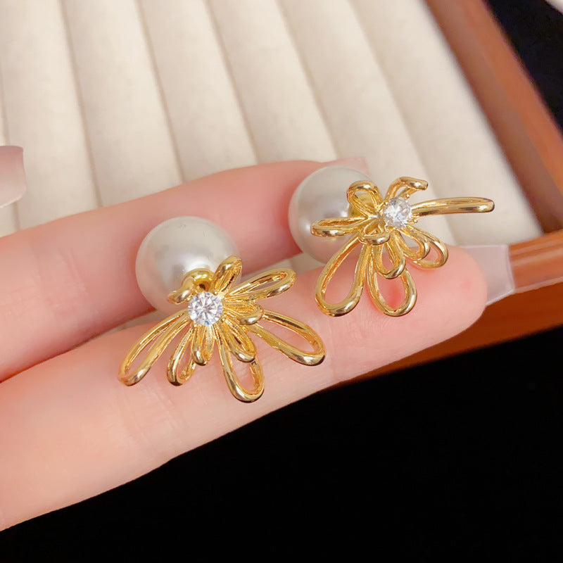 Eaioncol Two-Way Metal Petal Pearl Earrings Gold Silver