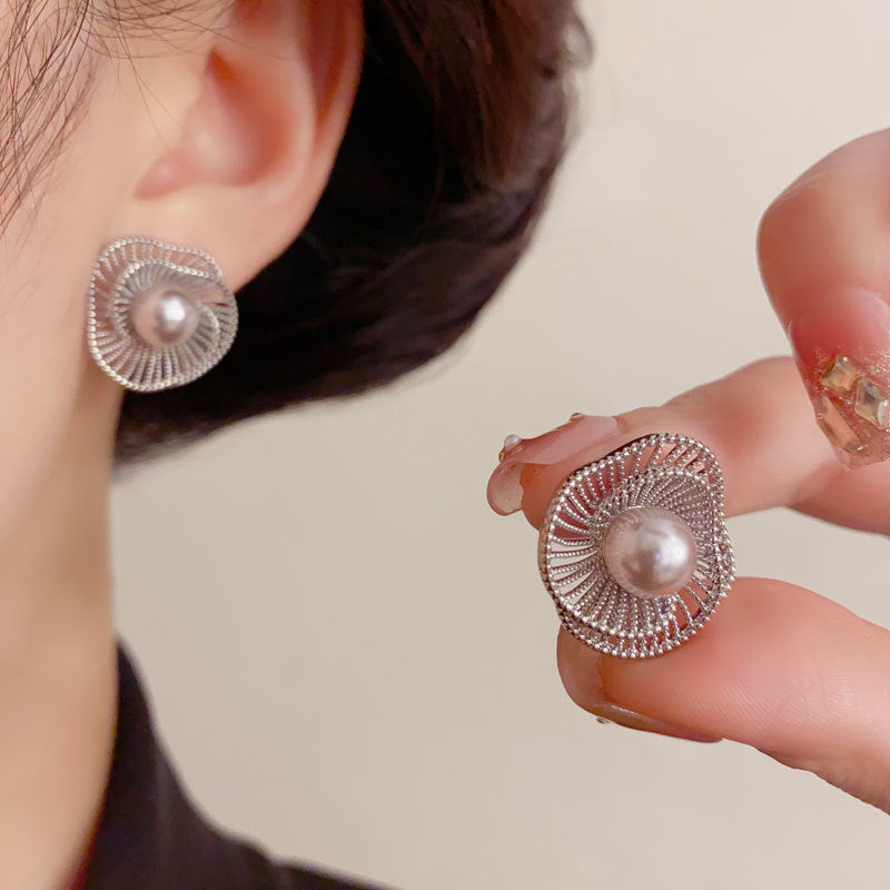Elegant Hollow Metal Pearl Petal Stud Earrings – French Retro Design