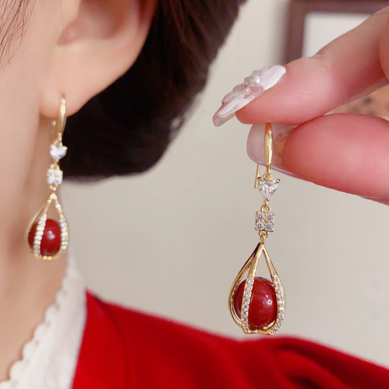 Elegant Red Pearl Teardrop Drop Earrings – French Retro Design