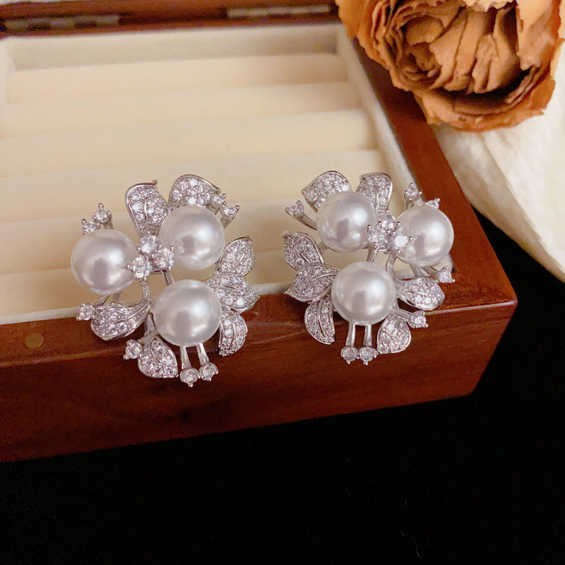 Luxury Full-Zircon Leaf & Pearl Earrings – Elegant Floral Design