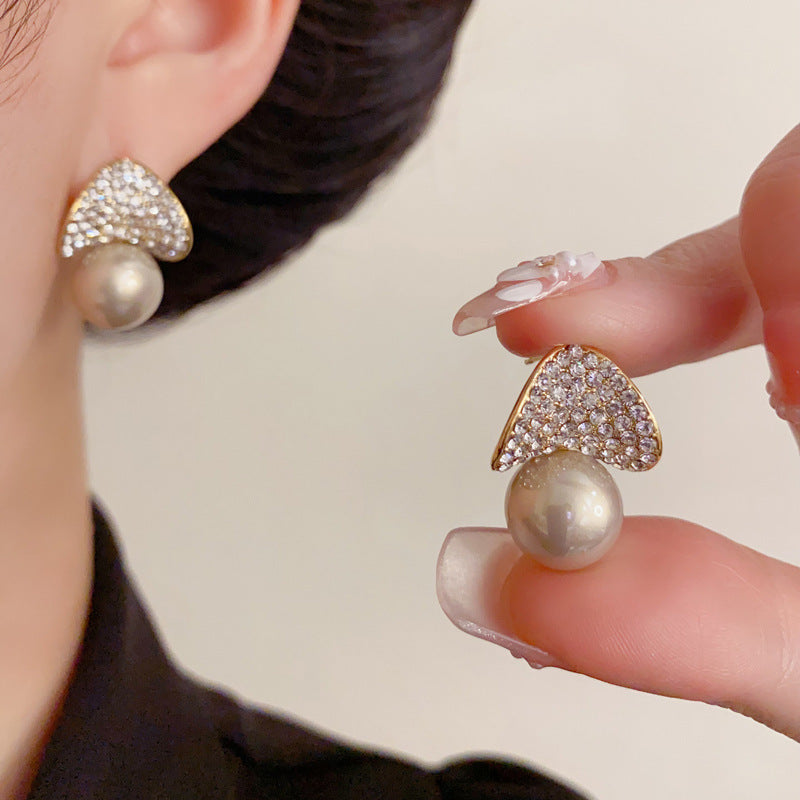 Elegant Zircon Geometric Pearl Stud Earrings – French Retro Design