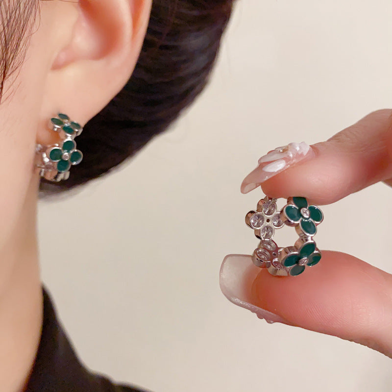 Luxury Double-Sided Zircon Four-Leaf Clover Ear Cuff – Elegant Design