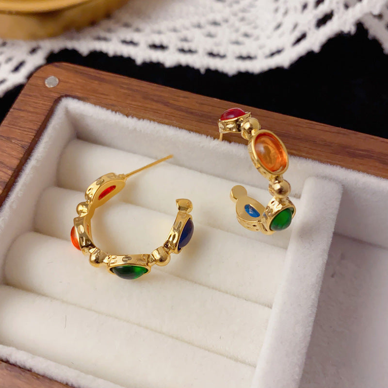 Elegant Colorful Metal C-Hoop Earrings – French Retro Design