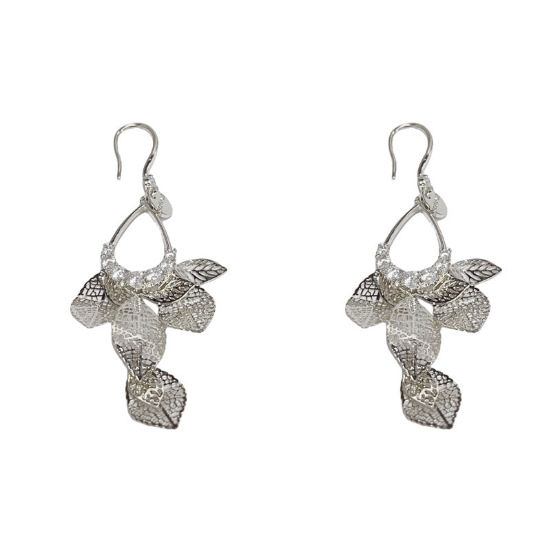 Luxury Zircon Metal Hollow Leaf Tassel Earrings – Elegant Design