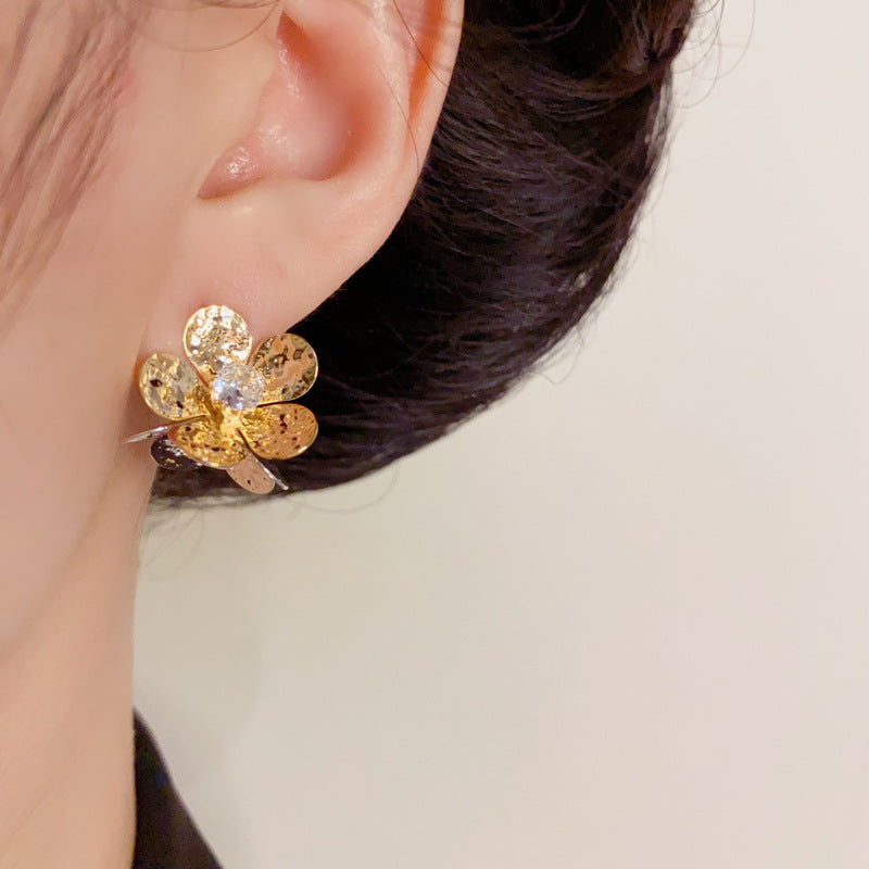 Elegant Metal Color-Block Dual Flower Stud Earrings – Floral Design