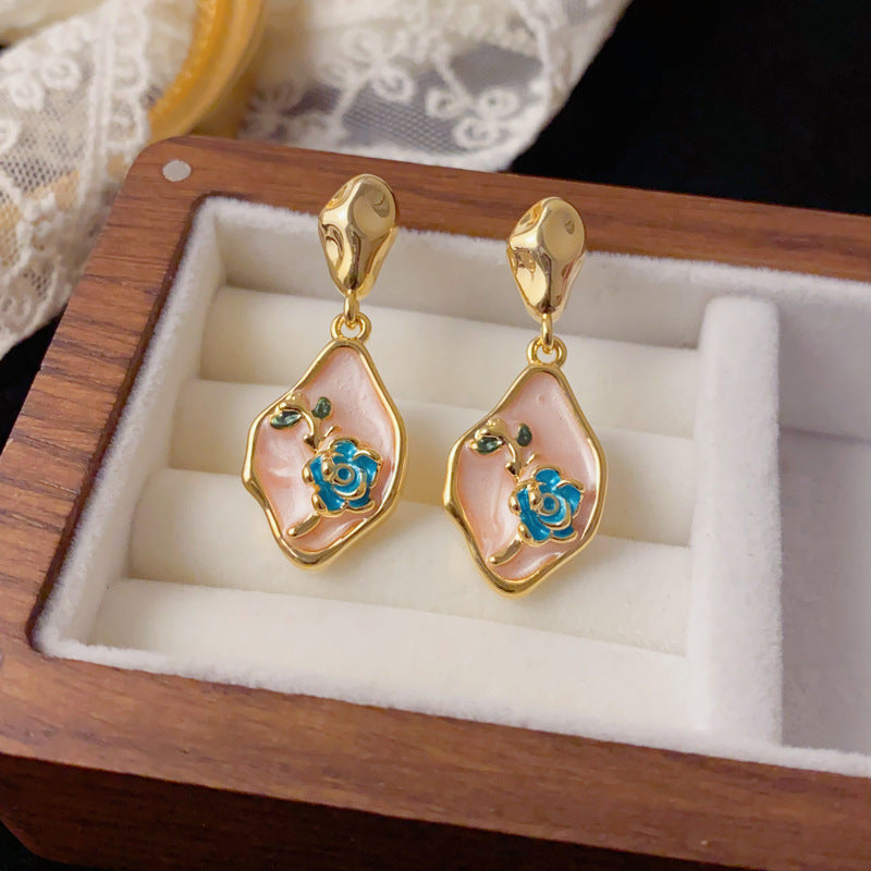 Elegant Irregular Rhombus Petal Drop Earrings – French Retro Design
