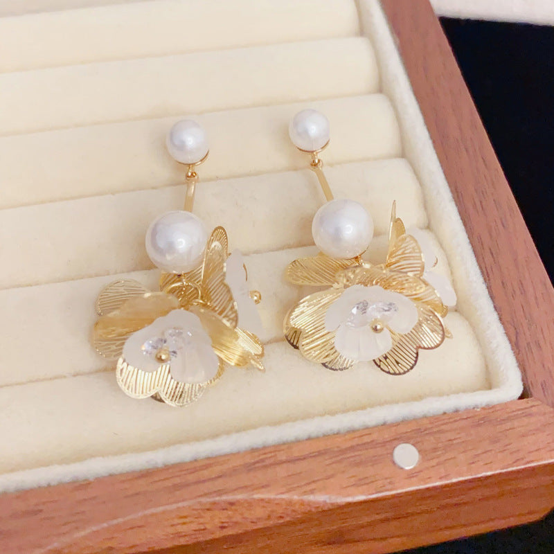 Eaioncol Openwork Petal Pearl Drop Earrings Gold Silver