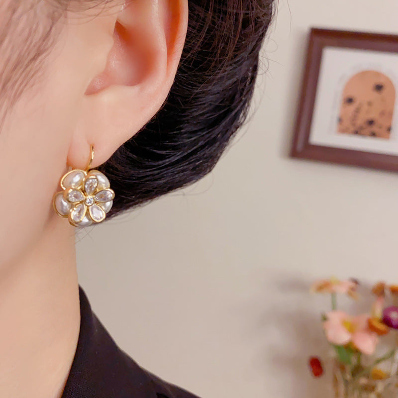 Eaioncol Floral Pearl CZ Petal Hoop Earrings Gold