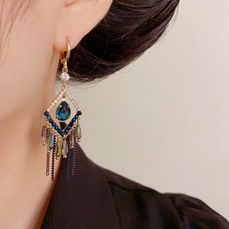 Luxury Diamond-Teardrop Beaded Tassel Ear Cuff – Elegant Design