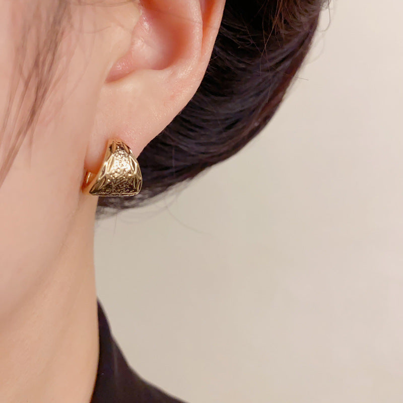 Elegant Metal Geometric Triangle Hoop Earrings – Minimalist Design