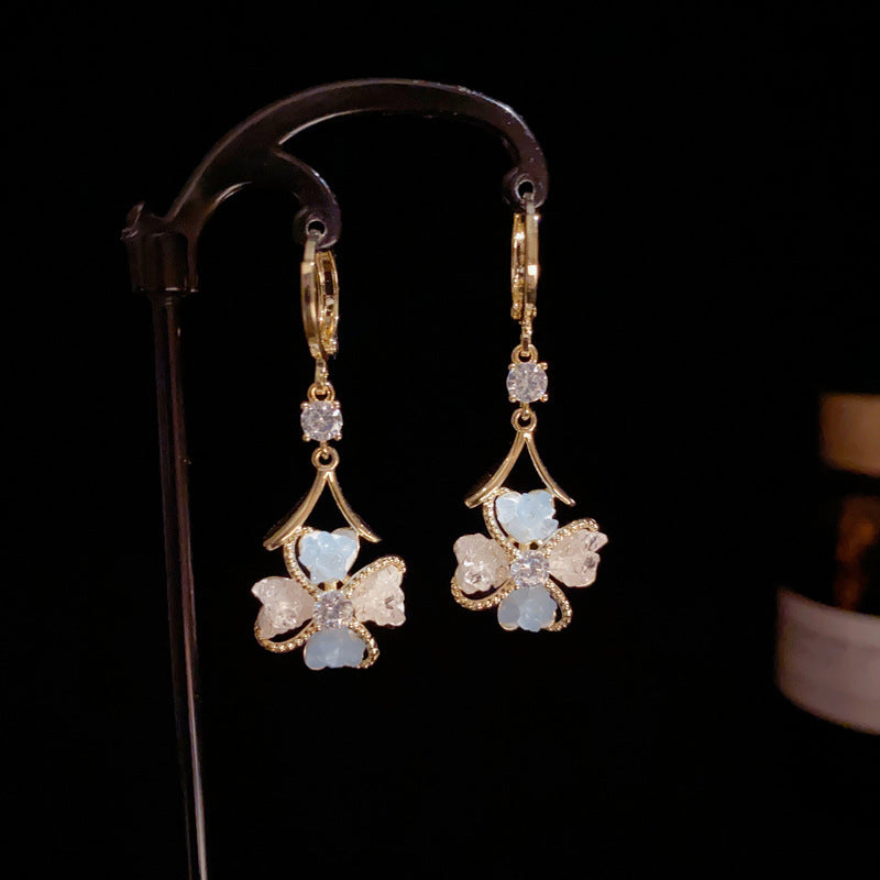 14K Gold Sweet Zircon Heart & Flower Tassel Earrings – Elegant Design