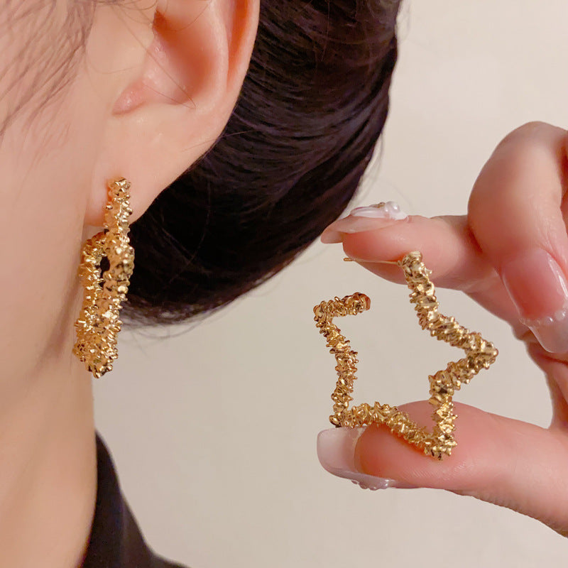 Elegant Metal Pentagram Star Hoop Earrings – Minimalist Design