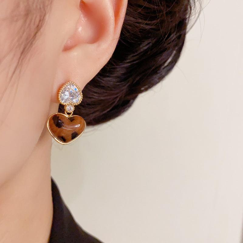 Luxury Zircon Leopard Print Heart Drop Earrings – Elegant Design