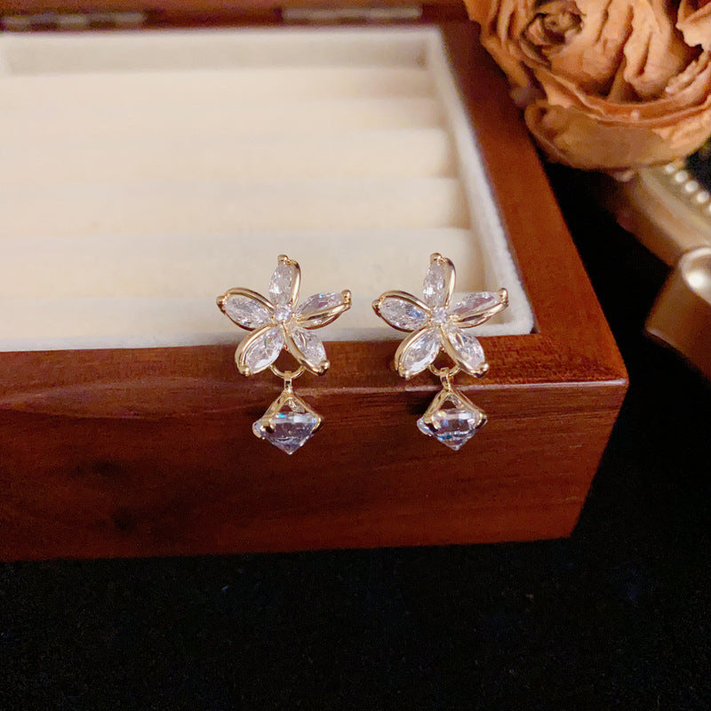 Luxury Full-Zircon Flower Drop Earrings –  Elegant Floral Design