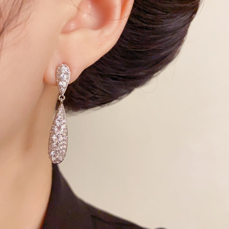 Elegant Full-Zircon Teardrop Tassel Drop Earrings – Long Fringe Design