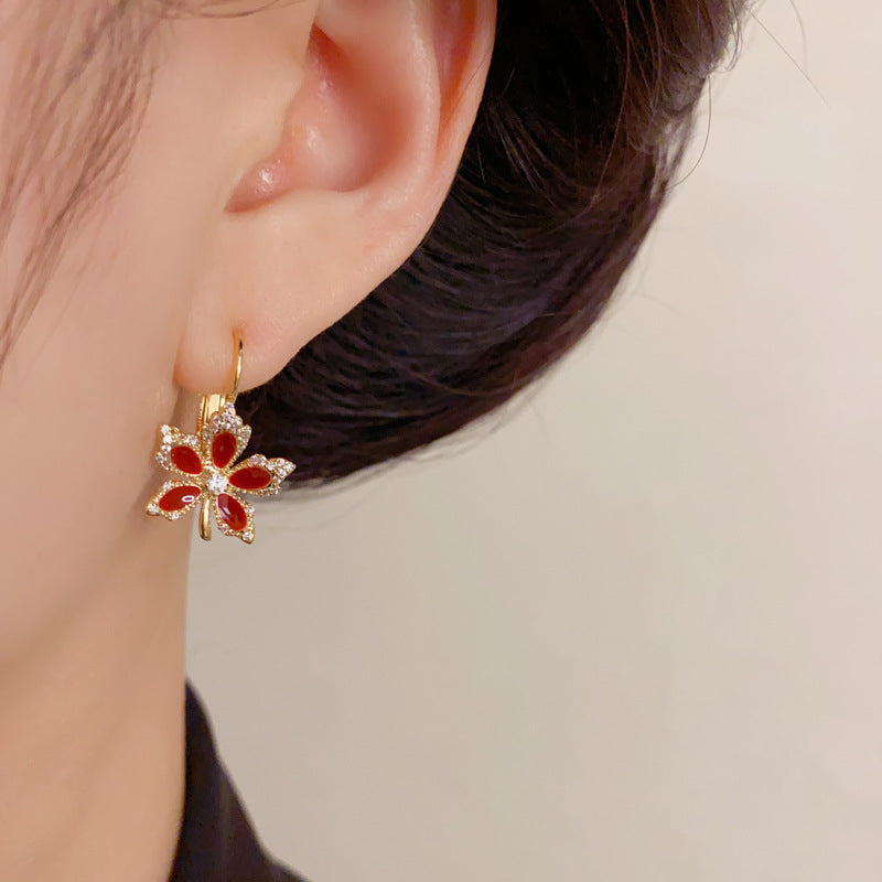 Luxury Full-Zircon Red Maple Leaf Ear Cuff Earrings – Elegant Design