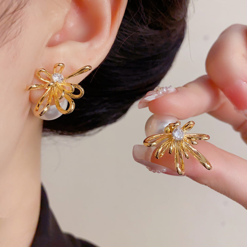 Eaioncol Two-Way Metal Petal Pearl Earrings Gold Silver