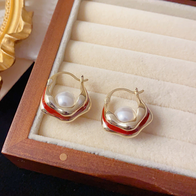 Elegant Drip-Oil Irregular Pearl Earrings – French Retro Design