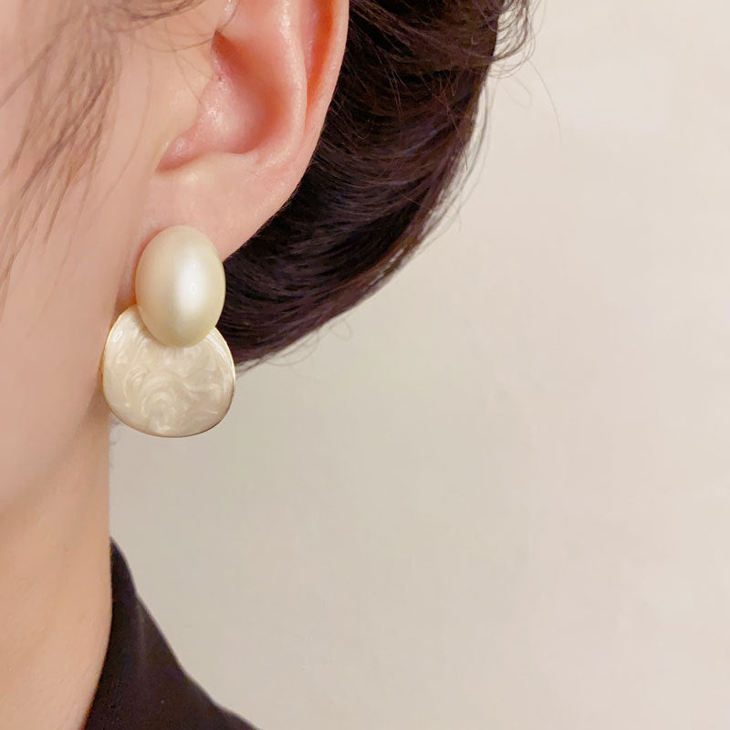 Luxury Geometric Color-Block Oval Stud Earrings – Elegant Design