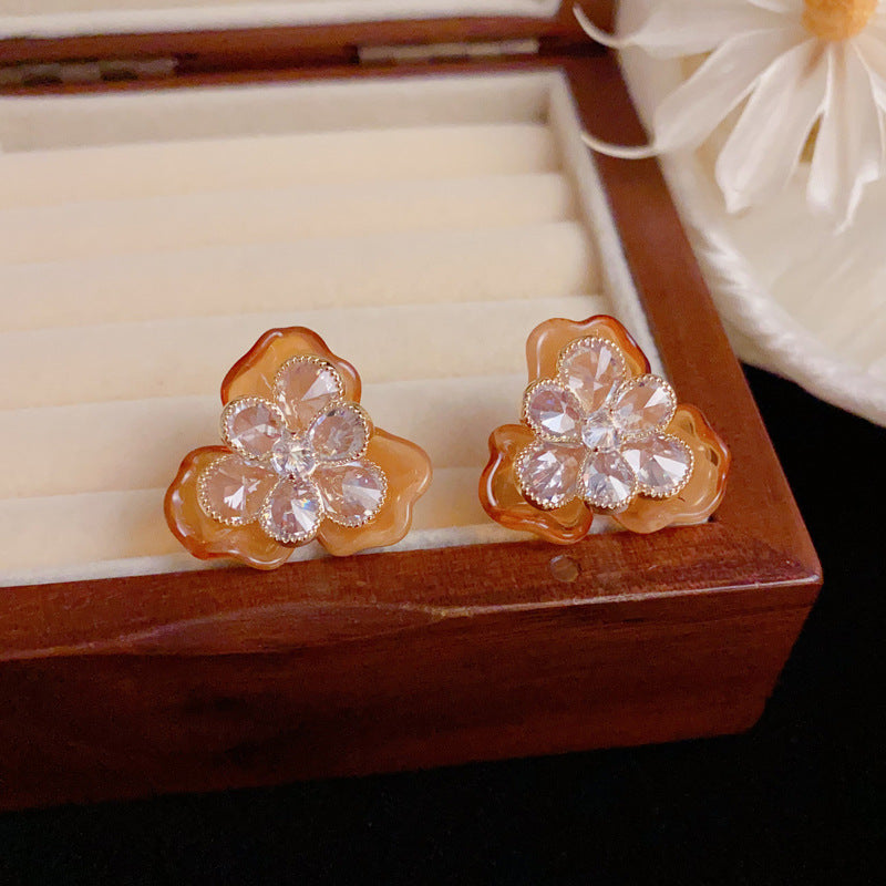 Elegant Double-Wear Petal Stud Earrings – Floral Design