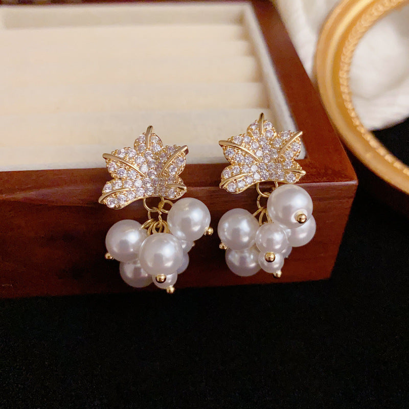Luxury Zircon Leaf & Pearl Drop Gold Earrings – Elegant Design