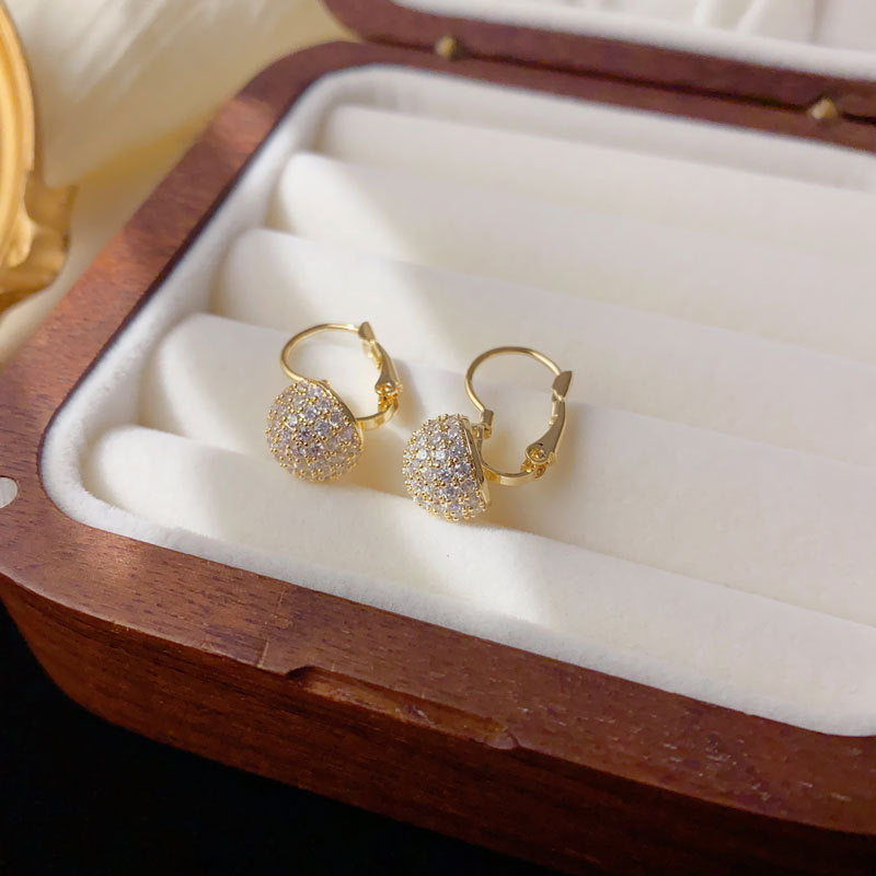 Luxury Micro-Inlaid Zircon Round Ear Cuff Earrings – Geometric Design