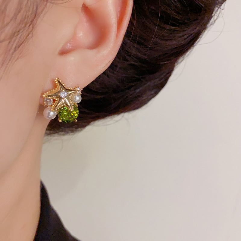 Luxury Metal Star Pearl & Crystal Stud Earrings – Elegant Design