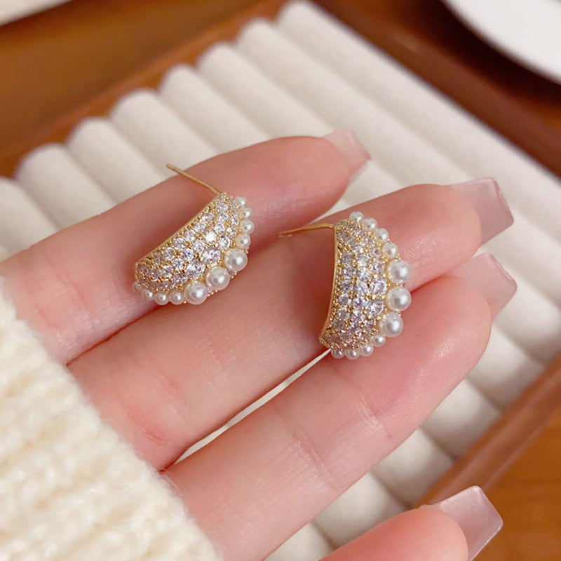Elegant Zircon Pearl Teardrop Stud Earrings – Minimalist Design