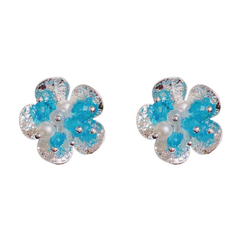 Luxury Crystal & Freshwater Pearl Flower Stud Earrings– Elegant Design